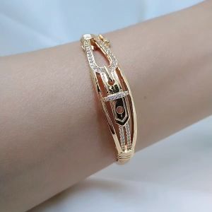 Gelang Tangan Bangle Wanita: Desain Modern & Tahan Lama