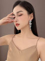 Elegant Long Wedding Earrings Fashionable Slimming Zircon Flower Petal Women's Earrings Wedding Dress Jewelry Accessories. 