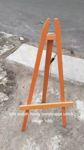 Standing Tripod Kayu 90 cm / Kaki Penyangga Papan Tulis Kapur