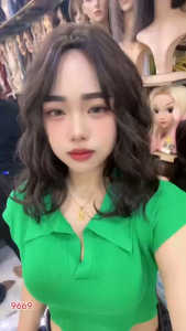 วิกผมแสกลางลอนมาม่า9669 เป็นเส้นไหมเกาหลีคุณภาพดี สินค้าพร้อมส่ง ส่งในไทยวิกผมทรงใหม่