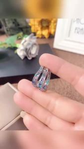 Huitan Nhiều Màu Sắc CZ Vòng Bông Tai Nữ Thời Trang Tai Hoop Phụ Kiện Sang Trọng Cưới Cô Dâu Bông Tai Tuyên Bố Trang Sức Thả Con Tàu