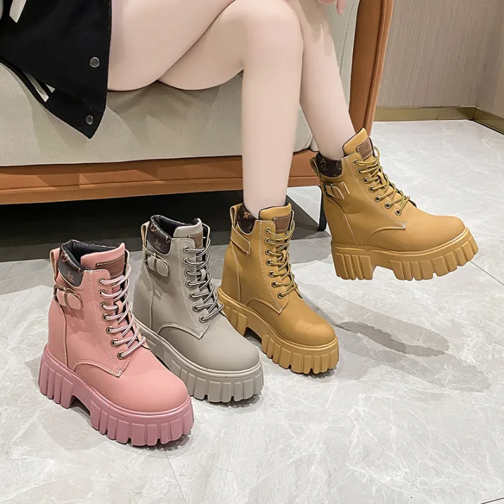Platform%20Heel%20Women's%20Boots%20-%20Image%204