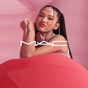 MAC Glow Play Tendertalk Lip Balm / lip tint melembabkan memberi volume bibir instan - Best seller lip balm makeup skincare