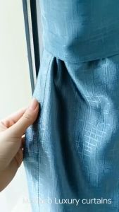 Rèm cửa màu xanh che nắng phòng ngủ cửa sổ