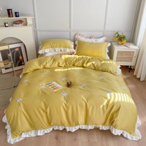 Bộ ga gối vỏ chăn lụa thái thêu hoa viền bèo 4 món