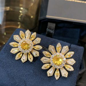 MESU.ACC | Shiny Luxurious Grand Exaggerated Earrings