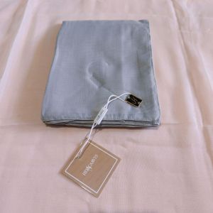 hijab segiempat herscarves ultra voal metal logo jahit tepi rapi bahan kerudung premium.