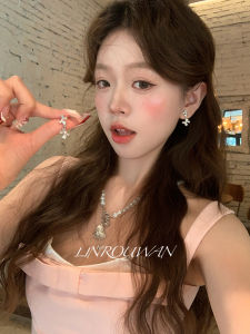 Stunning Butterfly Earrings Womens Fashion Jewelry Elegant Atmosphere Luxury Feel Alloy Double Butterfly Ear Studs