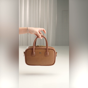Bộ hộp quà trắng LATA (Túi đeo chéo nữ LATA HN140 + Hộp quà HQ2T + Túi giấy TG2T + Túi rút BVR3838 + Thiệp cảm ơn BT1)