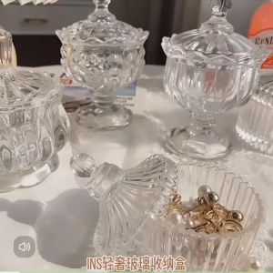 โถแก้วฝาปิด ลายคริสตัล  มีฝาปิด เหมาะสำหรับใส่ขนม รุ่น 4086 4087 4088