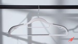 50pcs Set of Clothes Hanger Closet Organizer with Non-Slip Steel Swivel Hook 360° Non-slip coat hooks