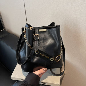 Túi Đeo Chéo Dung Tích Lớn Thời Trang 2025 Túi Nước Bùn Đeo Chéo Dây Xích Túi Xách Nữ Thời Trang Mới Túi Đeo Vai Đơn Sang Trọng