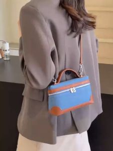 LOEI Haina Sling Bag Casual Fashion Wanita Selempang Tas Simple 8881