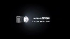 Zhiyun MOLUS X100 ไฟสตูดิโอ ขนาดพกพา กำลังไฟ 100 วัตต์ เบากว่า เล็กกว่าไฟ COB ขนาดเดียวกัน