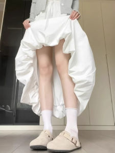 กระโปรงทรงเอเอวสูงสีขาว ทรงหลวม ทรงเข้ารูป ทรงเข้ารูป กระโปรงทรงคลาวด์สำหรับผู้หญิงในช่วงฤดูร้อน