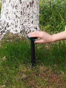 Solar Power Ultrasonic Pest Mole Repeller Garden Rat Mouse Snake Repellent Cat Dog Killer Chaser Deterrent Pest Control Tool