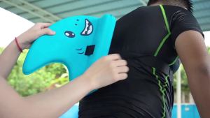 Children’s Back Float Kids Shark Fin Back Float Board Eye-Catching Color Auxiliary Float Board For Swimming Pools Lakes Healthy