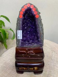 紫晶洞  Fine raw ore amethyst decoration amethyst has a strong magnetic field can attract wealth town house anti-villain the best choice for home office remarks (including base weight)