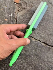 Batu Asah 2 Sisi dengan Pegangan Batu Asah Dua Sisi Untuk Pisau Gunting dan Alat Berkebun lainnya