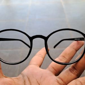 Kacamata Gaya Lensa Normal R 3006CL: Kacamata Berkualitas Tinggi untuk Penggunaan Sehari-hari