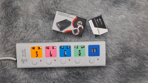 B628 แท่นหนีบแบต ที่ชาร์จแบบหนีบ มีจอLCD ใช้ง่าย อุปกรณ์ชาร์จแบตเตอรี่ USB-Port สำหรับโทรศัพท์มือถือ กล้องดิจิตอล