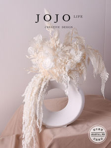 White Ceramic Flower Vase round Unglazed Modern Minimalist Style Home Decor Tabletop Artistic Flower Holder from China