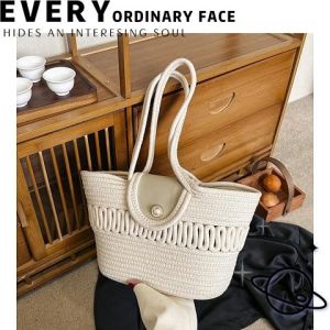 LHMonday ใหม่ล่าสุด กระเป๋าสะพายแฟชั่น ทรงสวย ขนาดสี่เหลี่ยมใบใหญ่ ใส่ของได้กำลังพอดี เป็นผ้าถักทออย่างดี มีสองสีให้เลือก ราคาย่อมเยา มีติดบ้านไว้ไม่ผิดหวัง