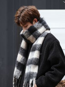 Thickened Plaid Scarf for Men Winter Fashionable Korean Style Warm Versatile Black White Shoulder Wrap Neck Warmer for Boyfriend