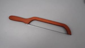 Dụng Cụ Cắt Bánh Mì Bằng Thép Không Gỉ Có Tay Cầm Bằng Tre Dụng Cụ Cắt Bánh Mì Có Răng Cưa Dụng Cụ Nhà Bếp Đa Năng Cho Bánh Mì Bột Chua Bánh Mì Baguette Và Nhiều Loại Khác