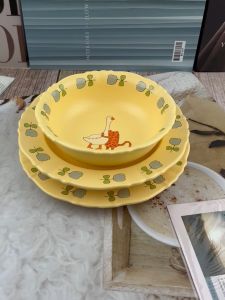 ชุด จานเซรามิค ชามเซรามิค สีเหลือง ลายเป็ต 2 แบบ มีให้เลือก 3 แบบ