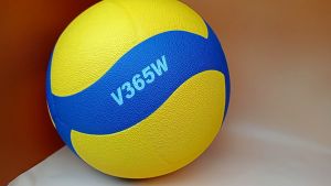 Mikasa V365W Bola Voli Original Empuk Foli Volley Ball Motif Pori-pori Kulit Jeruk