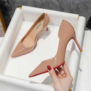 รองเท้าส้นสูงสีเนื้อสีดำสไตล์ฝรั่งเศสสำหรับผู้หญิง รองเท้าส้นเดี่ยวหัวแหลมแบบเปิดข้าง รองเท้าแฟชั่นสำหรับผู้หญิงในฤดูร้อนปี 2025