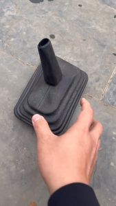 Che bụi cần số xe ô tô cỡ nhỡ 6700 hoặc múi dài chắn bụi cho cần số màu đen