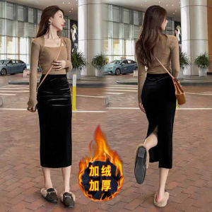 กระโปรงยาวปานกลางผ้ากำมะหยี่สีดำสำหรับผู้หญิง กระโปรงทรงเอเอวสูง ทรงเข้ารูป กระโปรงสั้นแบบเดินได้ กระโปรงผู้หญิงฤดูใบไม้ร่วง/ฤดูหนาว