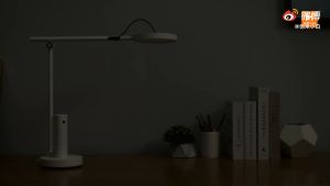 Xiaomi Smart Desk Lamp with 1080P Real-Time Video Call 智能看护灯