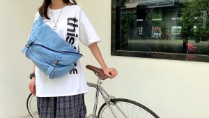 กระเป๋ายีนส์แฟชั่นเกาหลี สำหรับสุภาพสตรีและสุภาพบุรุษ สะพายไหล่ ใบใหญ่ ปรับสายสั้นยาวได้ รหัส J-005