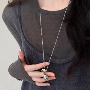 Unique Design Long Knitted Sweater Chain Necklace Womens Fashion Accessory Middle-Aged Handcrafted Jewelry Trendsetter