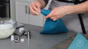 ถุงบีบครีม วัสดุTPU (ไม่ได้มาพร้อมหัว) ถุงบีบครีมซิลิโคน สามารถใช้ซ้ำได้ มี 5 ขนาด 10นิ้ว 12นิ้ว 14นิ้ว 16นิ้ว 18นิ้ว