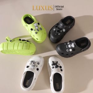 Luxus Jaemin Sendal Baim Wanita & Sendal Kodok Anti Selip\\n\\n Mengenal Luxus Jaemin Sendal Baim Wanita\\n\\nSendal Baim Wanita Ukuran 36-41 adalah pilihan tepat bagi Anda yang mencari sepatu santai yang nyaman dan elegan. Desainnya yang menarik dan bermotif membuat sendal ini menjadi favorit para wanita.\\n\\n Keunggulan Sendal Baim Wanita Ukuran 36-41\\n\\nSendal Baim Wanita memiliki beberapa keunggulan, antara lain:\\n\\n* Nyaman digunakan dalam jangka waktu lama\\n* Desain yang menarik dan bermotif\\n* Ukuran yang sesuai dengan kebutuhan wanita\\n\\n Desain Gaya Wanita Sendal Baim\\n\\nSendal Baim Wanita dirancang dengan gaya yang modis dan elegan, membuatnya cocok untuk berbagai acara dan kegiatan sehari-hari. Desainnya yang sederhana namun menarik membuat sendal ini menjadi pilihan tepat bagi Anda yang ingin tampil modis.\\n\\n Manfaat Sendal Kodok Wanita Anti Selip\\n\\nSendal Kodok Wanita Anti Selip adalah pilihan tepat bagi Anda yang mencari sepatu yang nyaman dan aman untuk digunakan sehari-hari. Sendal ini dilengkapi dengan fitur anti selip yang membantu mencegah terjadinya kecelakaan saat berjalan.\\n\\n Memilih Sendal Selop Wanita Luxus\\n\\nPilihlah sendal selop wanita yang berkualitas dan nyaman untuk digunakan sehari-hari. Beberapa hal yang perlu diperhatikan saat memilih sendal selop wanita antara lain:\\n\\n Kualitas Material Sendal Selop Wanita\\n\\nPilihlah sendal selop wanita yang terbuat dari bahan berkualitas tinggi dan tahan lama. Beberapa bahan yang umum digunakan antara lain kulit, sintetis, dan kanvas.\\n\\n Variasi Warna & Motif Sendal Selop Wanita\\n\\nSendal selop wanita tersedia dalam berbagai warna dan motif, sehingga Anda dapat memilih sendal yang sesuai dengan gaya dan kebutuhan Anda. Pilihlah sendal dengan warna dan motif yang menarik dan cocok untuk berbagai acara dan kegiatan sehari-hari.\\n\\n Ukuran & Kenyamanan Sendal Selop Wanita\\n\\nPastikan ukuran sendal selop wanita yang Anda pilih sesuai dengan ukuran kaki Anda. Sendal yang terlalu besar atau terlalu kecil dapat menyebabkan ketidaknyamanan saat digunakan sehari-hari.\\n\\n Aktivitas Sehari-hari dengan Sendal Kodok\\n\\nSendal Kodok adalah pilihan tepat bagi Anda yang mencari sepatu yang nyaman dan aman untuk digunakan sehari-hari. Beberapa hal yang perlu diperhatikan saat menggunakan sendal kodok antara lain:\\n\\n Kegunaan Sendal Kodok untuk Aktivitas Sehari-hari\\n\\nSendal Kodok dapat digunakan untuk berbagai kegiatan sehari-hari seperti berjalan-jalan, berolahraga, atau bepergian. Sendal ini dilengkapi dengan fitur anti selip yang membantu mencegah terjadinya kecelakaan saat berjalan.\\n\\n Keunggulan Desain Gaya Wanita pada Sendal Kodok\\n\\nSendal Kodok dirancang dengan gaya yang modis dan elegan, membuatnya cocok untuk berbagai acara dan kegiatan sehari-hari. Desainnya yang sederhana namun menarik membuat sendal ini menjadi pilihan tepat bagi Anda yang ingin tampil modis.\\n\\n Cara Merawat Sendal Kodok untuk Aktivitas Sehari-hari\\n\\nPastikan sendal kodok Anda tetap bersih dan tidak rusak dengan merawatnya secara teratur. Beberapa hal yang perlu diperhatikan saat merawat sendal kodok antara lain:\\n\\n* Bersihkan sendal dengan lap kering atau kain lembut setelah digunakan\\n* Jangan mencuci sendal dengan mesin cuci\\n* Simpan sendal di tempat yang kering dan aman\n}