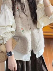 เสื้อคาร์ดิแกนถักปักลายดอกไม้สีโอ๊ตสำหรับผู้หญิง ฤดูใบไม้ร่วง/ฤดูหนาว เสื้อคลุมกันหนาวแบบสวมหัว แขนกุด ปกติ