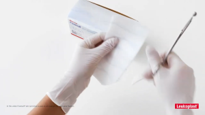 Fixomull Skin Sensitive ฟิกซ์โซมูล แผ่นปิดแผล กาวซิลิโคน ชนิดม้วน สำหรับคนแพ้ง่าย ขนาด 51015ซม. [1 กล่อง] BB 233X