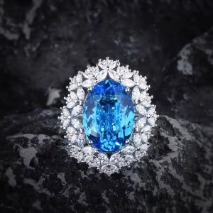 Exaggerated Blue Gemstone Zircon Pendant Necklace Womens Fashion Jewelry Original Design Alloy Embedded Fresh Outburst