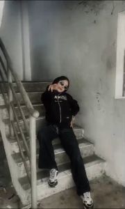 Boxy Hoodie Zipper EGTNSOMIUM Warna Hitam Pria & Wanita