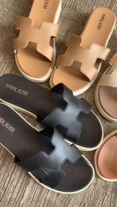 Sandal Jelly Wanita Terbaru dan Sendal Selop Karet Cewek Kekinian