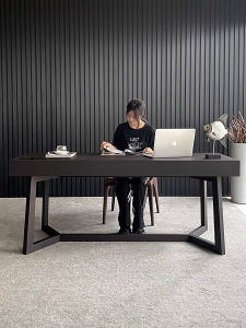 Modern Minimalist Italian Solid Wood Computer Desk Luxury Designer Boss Office Desk Wabi-Sabi Style Home Use Book Desk
