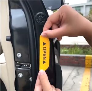 Stiker Reflektif Pintu Mobil: Keamanan & Peringatan