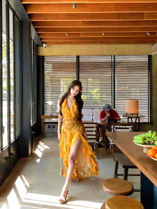 Yellow V-Neck Halter Neck Midi Dress Women Summer Beach Vacation Style Asymmetrical Slit Midi Skirt Korean Style Office Wear