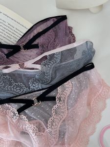 กางเกงชั้นในลูกไม้ลูกแพร์สีแดงรูปหัวใจเซ็กซี่สำหรับผู้หญิง Pure Cotton Triangle Panties ทรงเข้ารูป ทรงสามเหลี่ยม เอวกลาง ทรงเข้ารูป