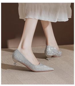 รองเท้าส้นสูงสีแชมเปญรองเท้าแต่งงานสําหรับผู้หญิงใหม่ 2024 เจ้าสาวรองเท้าส้นสูงสบายคลอดบุตรรองเท้าแบนเหมาะสําหรับสวมใส่ทุกวัน