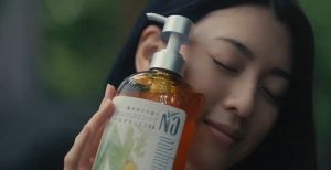 [Buy 1 Free 1] NA Shampoo & Conditioner Chamomile And American Ginseng 550ml